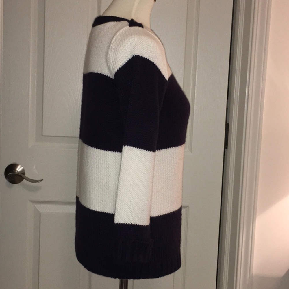 Sweater - Picture 3 of 5